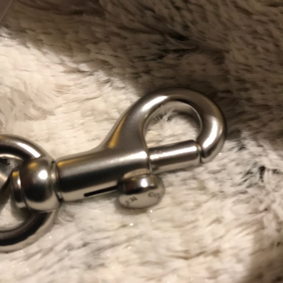 Coach white multi with a Christmas 🚂 beautiful 🎁 - Picture 6 of 13